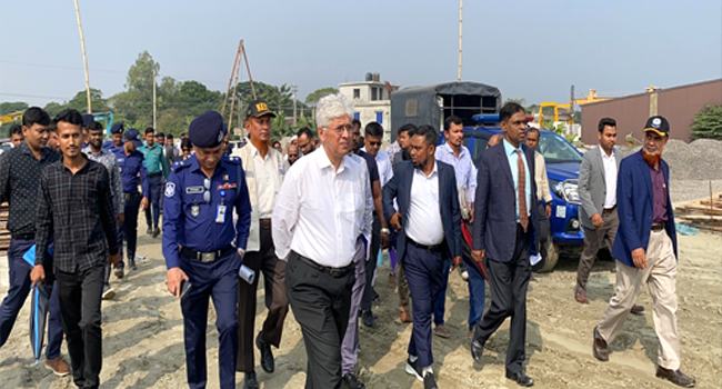 সিরাজদীখানে কেমিক্যাল শিল্পপার্ক পরিদর্শনে শিল্প উপদেষ্টা