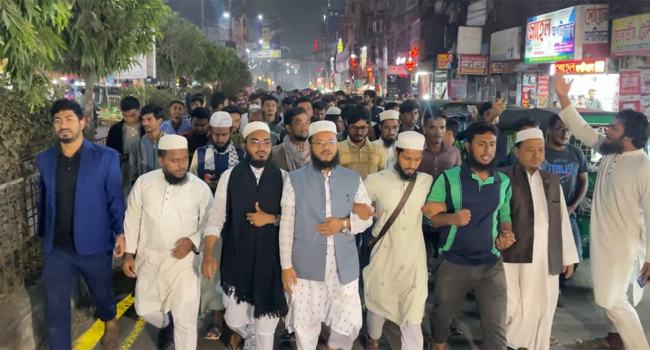 চট্টগ্রামে আইনজীবী হত্যার প্রতিবাদে ফেনীতে বিক্ষোভ
