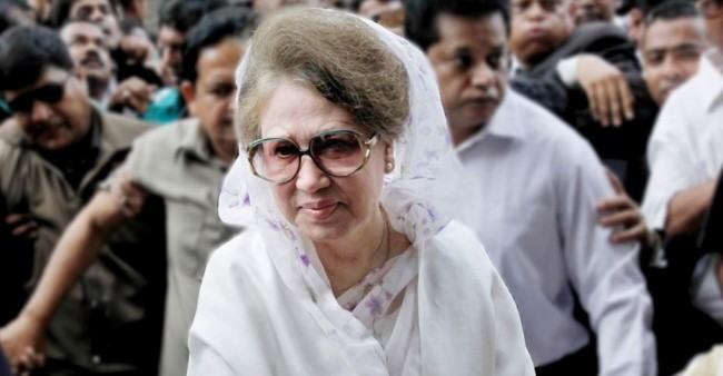 মার্কিন দূতাবাস থেকে বাসায় ফিরলেন খালেদা জিয়া