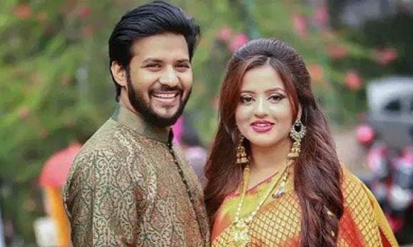 নায়ক নিরবের ঘর ভাঙছে
