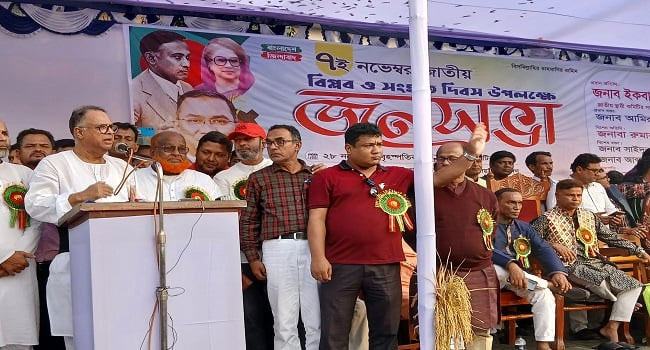 হাসিনা সংখ্যালঘুদের ব্যবহারের চেষ্টা করছে : টুকু