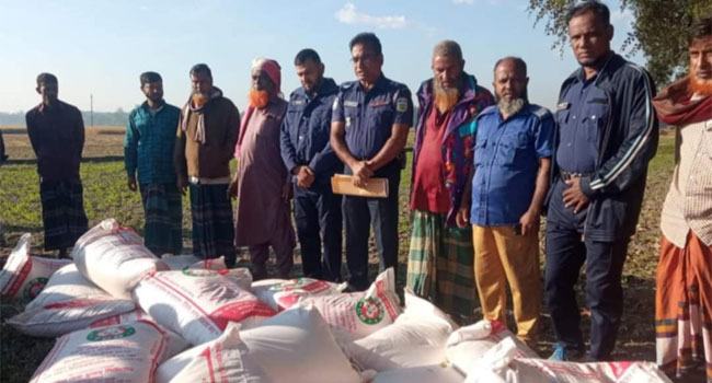 ঈশ্বরগঞ্জে টিসিবির উধাও হওয়া সেই ডাল উদ্ধার