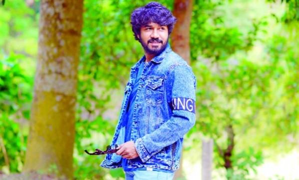 দর্শকের প্রিয় হয়ে উঠেছেন খায়রুল বাসার