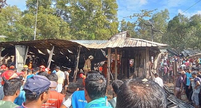 কক্সবাজারের উখিয়া রোহিঙ্গা ক্যাম্পে আগুন, পুড়েছে ৫ স্থাপনা