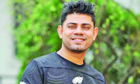 সুবীর নন্দীর গান গেয়ে প্রশংসিত তরিক মৃধা