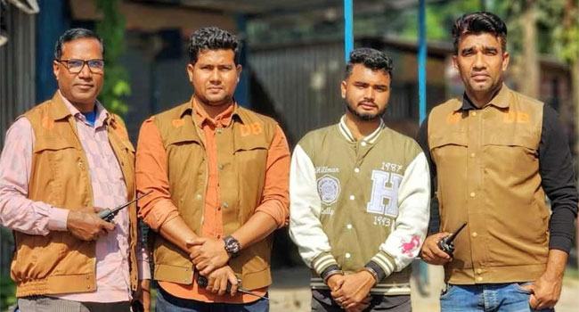 এক্সপ্রেসওয়েতে নারীকে গুলি করে হত্যার ঘটনায় অস্ত্রসহ ‘প্রেমিক’ গ্রেফতার