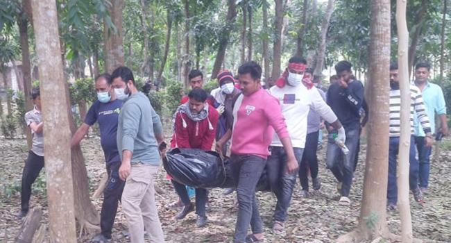 মাগুরায় বৈষম্যবিরোধী আন্দোলনে শহীদ রাব্বির লাশ উত্তোলন