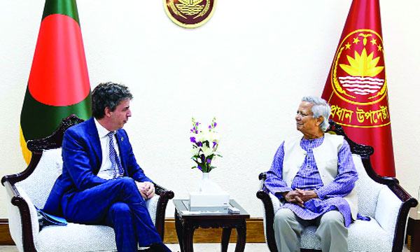 বাংলাদেশে সুইডেনের বিনিয়োগ বৃদ্ধির আহ্বান প্রধান উপদেষ্টার