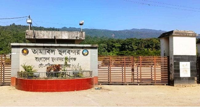 ১৬ দিন ধরে তামাবিল দিয়ে পাথর ও কয়লা আমদানি বন্ধ