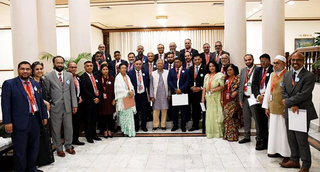 প্রধান উপদেষ্টার সাথে ভয়েস ফর গ্লোবাল বাংলাদেশীজ’র প্রতিনিধি দলের সাক্ষাৎ