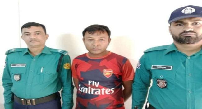 সাদুল্লাপুরে ফেসবুকে মহানবীকে অবমাননা, হিন্দু যুবক আটক