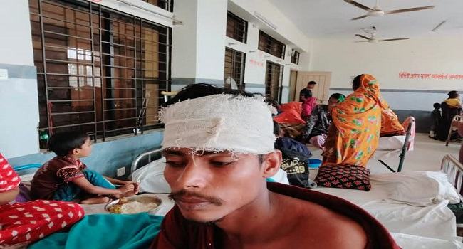 শৈলকুপায় আওয়ামী লীগের দু’গ্রুপের সংঘর্ষে নারীসহ আহত ৬