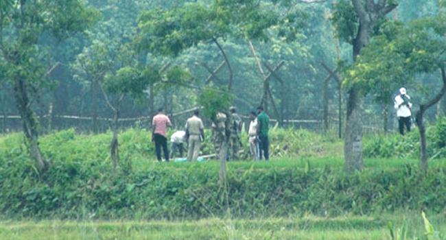 লালমনিরহাটে বিএসএফের গুলিতে বাংলাদেশী যুবক আহত
