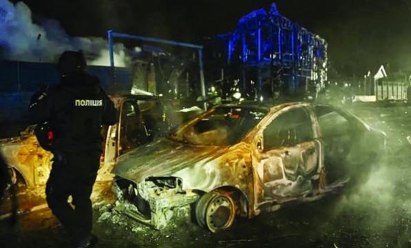 ইউক্রেনজুড়ে রাশিয়ার হামলায় নিহত ১২