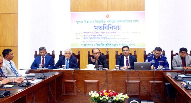 শিক্ষকদের সামাজিক মর্যাদার উন্নতি এখন সময়ের দাবি : প্রাথমিক ও গণশিক্ষা উপদেষ্টা
