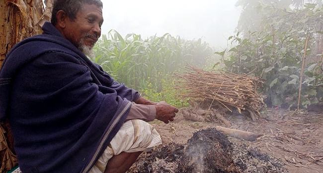 লালমনিরহাটে তীব্র শীতে খেটে খওয়া মানুষ বিপাকে