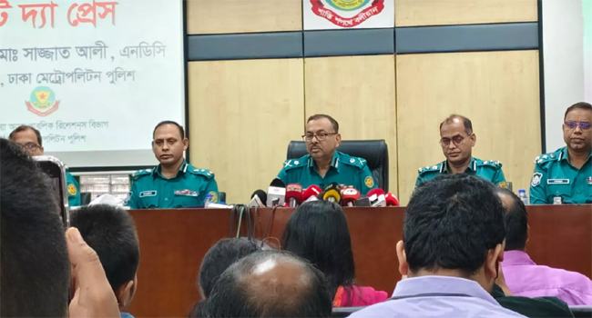 কর্মক্ষেত্র-বাচ্চার স্কুলের কাছে বাসা নেয়ার পরামর্শ ডিএমপি কমিশনারের