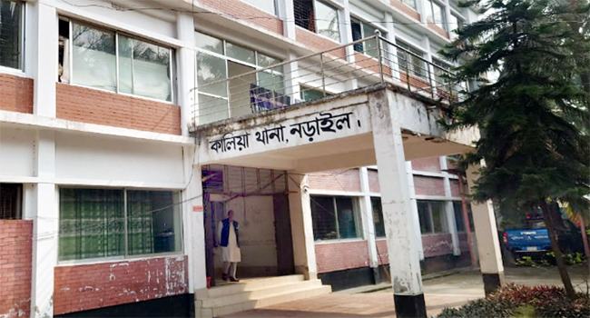 নড়াইলে ছাত্রীকে আটকে রেখে নির্যাতন : পুলিশ বলছে নাটকীয়