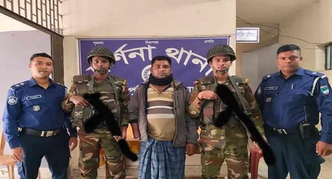 চুয়াডাঙ্গায় শীর্ষ সন্ত্রাসী শাহাবুল গ্রেফতার
