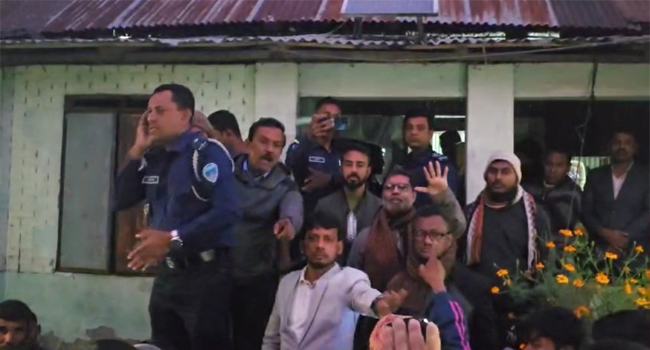 ফরিদপুরে শিশুর বস্তাবন্দি লাশ উদ্ধার, গণপিটুনিতে বৃদ্ধ নিহত