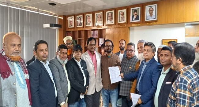 প্যাভিলিয়ন বাতিলসহ ৪ দফা দাবিতে বাংলা একাডেমির মহাপরিচালককে স্মারকলিপি