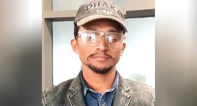 রূপগঞ্জে ছাত্রলীগ নেতাকে পুলিশে দিলো শিক্ষার্থীরা