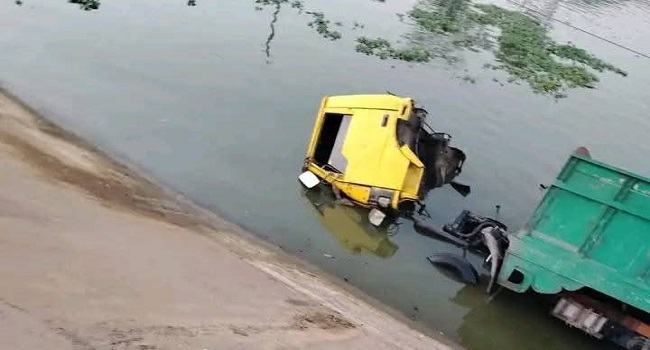 ভালুকায় সড়ক দুর্ঘটনায় সিএনজিচালক নিহত