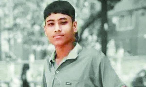 মাকে হজে পাঠানোর ইচ্ছা পূরণ হলো না শহীদ সায়মনের