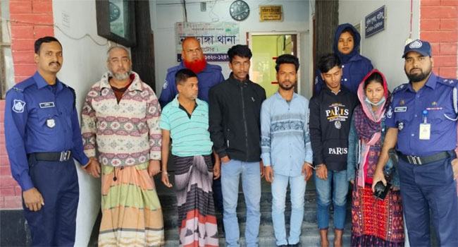 নলডাঙ্গায় চালককে কুপিয়ে ইজিবাইক ছিনতাই, ৬ ডাকাত গ্রেফতার