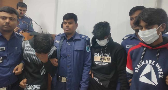 মৃত্যুপথযাত্রী রোগীকে বাঁচাতে ব্যাংকে ডাকাতির চেষ্টা! ৩ জনের ২ জনই কিশোর