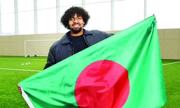 লাল-সবুজে ছাড়পত্র পেলেন হামজা