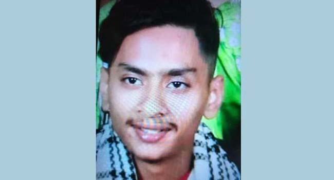 ছেলে আর ফিরবে না, তবু ভাত নিয়ে অপেক্ষায় মা...