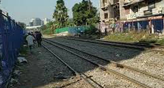 মগবাজারে ট্রেনের ধাক্কায় কিশোর নিহত