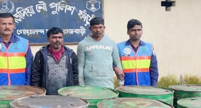 দৌলতদিয়ায় ৭ ব্যারেল ডিজেলসহ গ্রেফতার ২