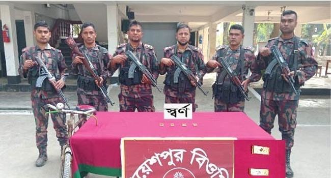 চুয়াডাঙ্গায় বিজিবির অভিযানে ৪টি স্বর্ণের বার উদ্ধার