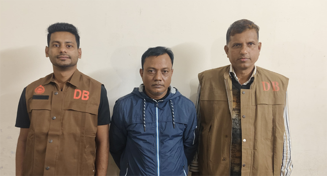 ছাত্র-জনতা হত্যা মামলার আসামি নিষিদ্ধ ছাত্রলীগ নেতা গ্রেফতার