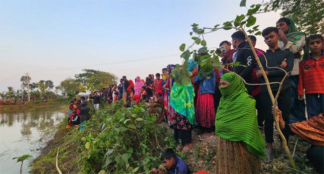 কালীগঞ্জে পুকুরে গোসল করতে নেমে ২ শিশুর মৃত্যু, ১ শিশুকে জীবিত উদ্ধার