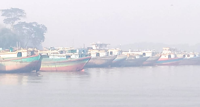 জাহাজে ৭ খুনের বিচারের দাবিতে লক্ষ্মীপুরে নৌ-শ্রমিকদের কর্মবিরতি