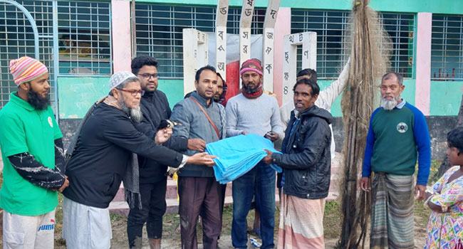 চলনবিলে পাখি শিকারের তথ্য দিলেই মিলছে শীতবস্ত্র