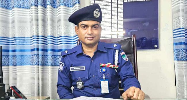চৌগাছায় নারী কেলেঙ্কারি ও দুর্নীতির অভিযোগে ক্লোজড হলেন ওসি পায়েল