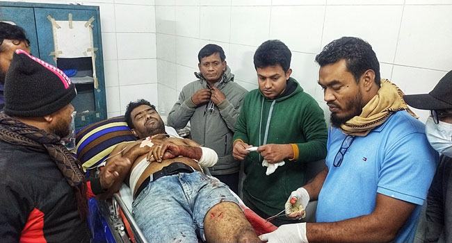 নড়াইলে সাংবাদিককে কুপিয়ে জখম