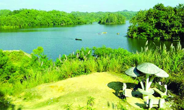 প্রকৃতির মাঝে একদিন