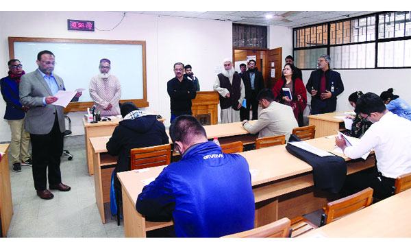 যত দ্রুত সম্ভব ডাকসু নির্বাচন করতে চাই : ঢাবি ভিসি
