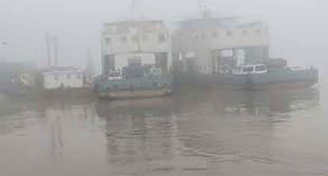 ৯ ঘণ্টা পর দৌলতদিয়া-পাটুরিয়ায় ফেরি চলাচল শুরু
