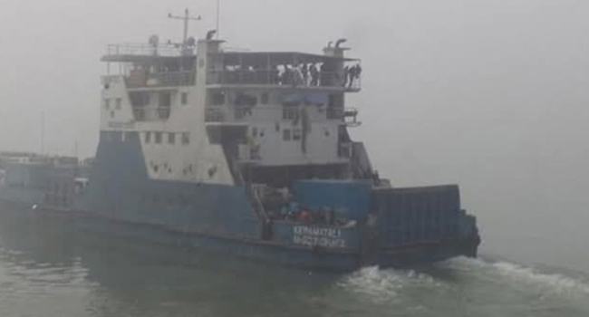 দৌলতদিয়া-পাটুরিয়ায় ১১ ঘণ্টা পর ফেরি চলাচল স্বাভাবিক