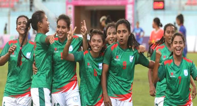 মহিলা ফুটবল লিগে পুল প্রথা!