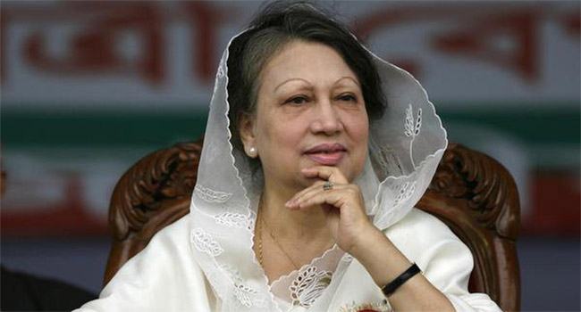 খালেদা জিয়া সাথে সাক্ষাৎ করলেন অলি, প্রবেশ করলেন স্থায়ী কমিটির সদস্যরা