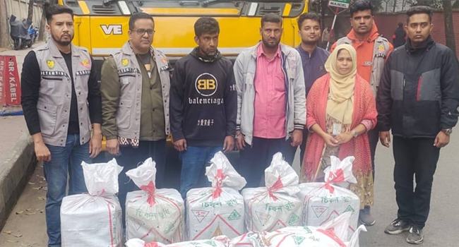 রাজধানীতে বিপন্ন প্রজাতির ৮টি মুখপোড়া হনুমান উদ্ধার