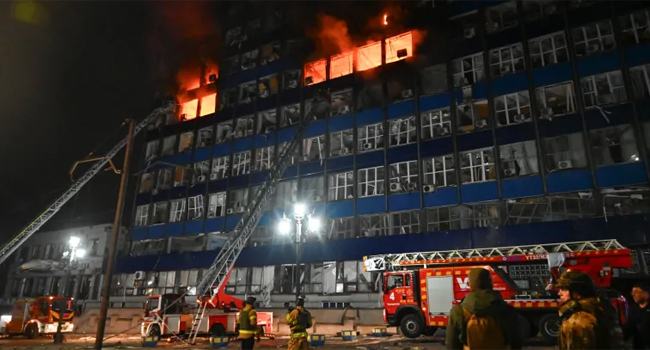 ইউক্রেনে রাশিয়ার বোমা হামলা, নিহত ১৩