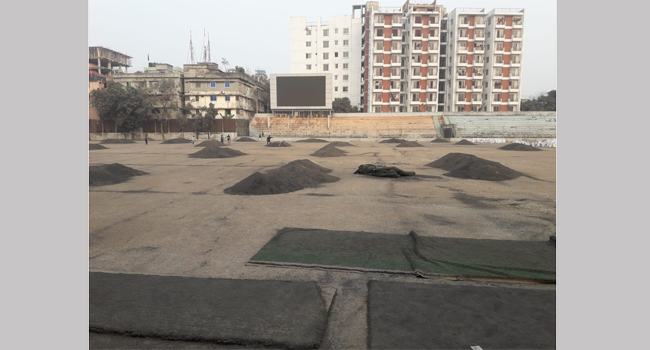 মাঠের সাথে রয়েছে স্পন্সর সঙ্কটও